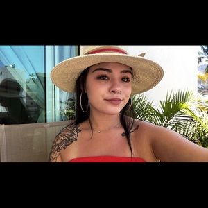 Meet your Posher, Daniela